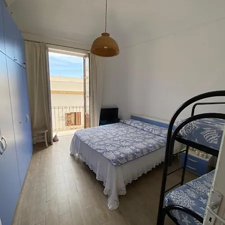 Al Centro Con Panorama Isole Egadi