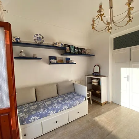 Al Centro Con Panorama Isole Egadi ファヴィニャーナ