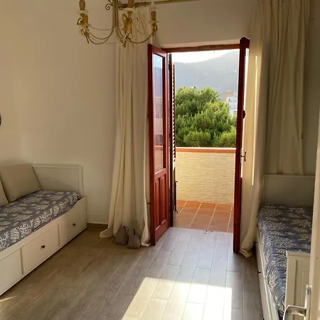 Al Centro Con Panorama Isole Egadi * ファヴィニャーナ